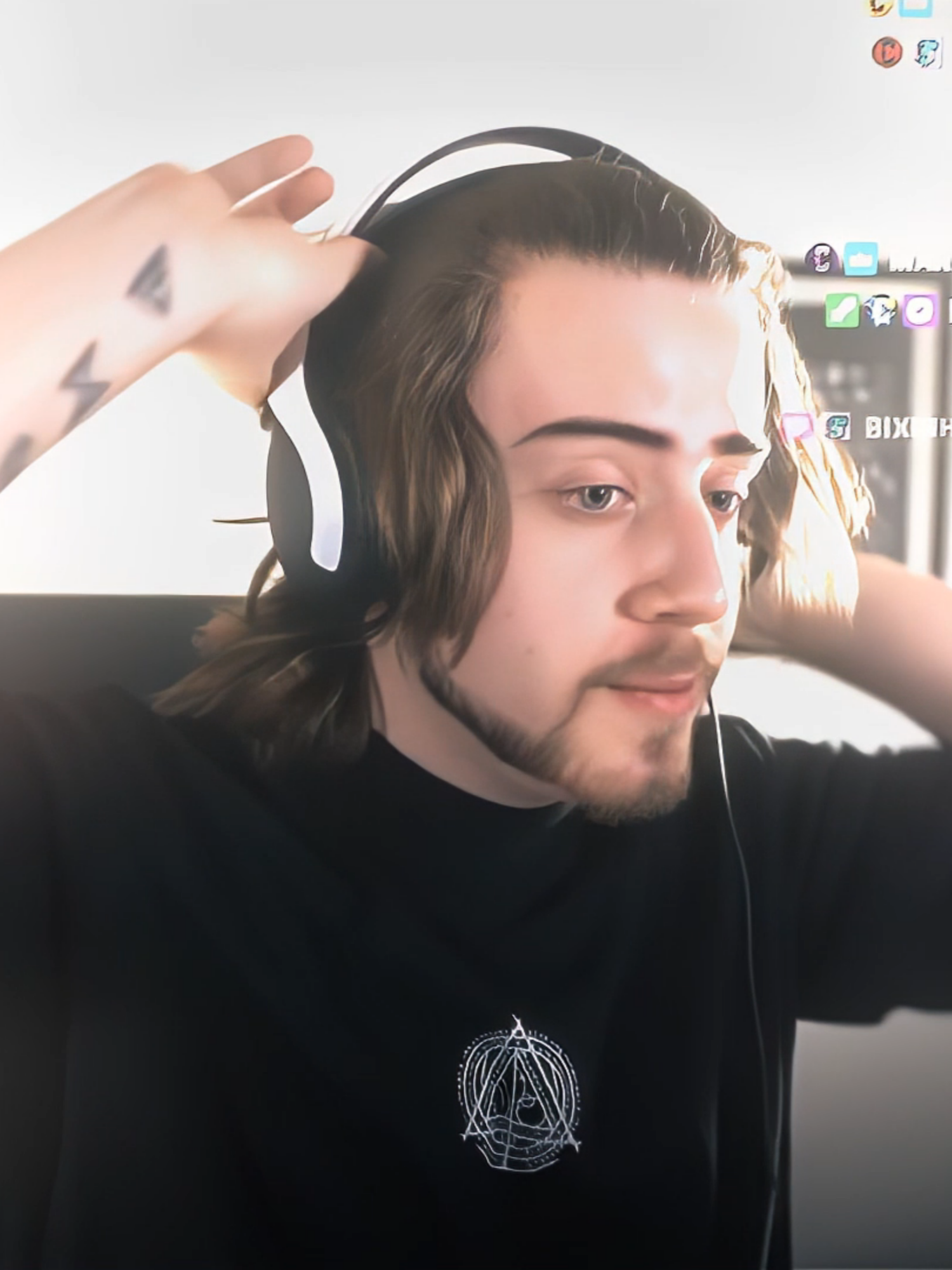 esse jeitinho dele.... ##cellbit #cellbitedit #explorerpage #foryouu estilo & coloring: taemu.ae