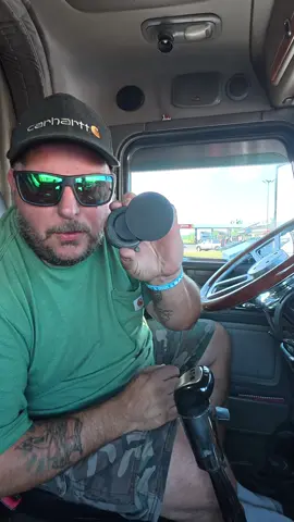 #trucker I found us a #magsafe #phoneholder that actually works #cellphoneaccessories #peterbilt379 #peterbilt #truckdriverlife, #fyp, #trucking, #bigtrucks, #roadstories #trucker #well #trucker #trucking #truckdriver #truckstop #truckersoftiktok #dji #action4 #adayinthelife #truckers 