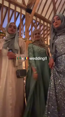 guess who’s my aunt and who’s my mum challenge 😛 #weddingseason #bengali #romanian #ootd #hijabi