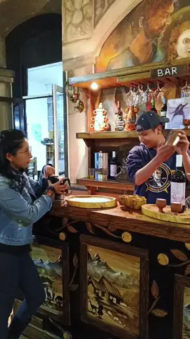 halagando el cliente#wilaphiña #lapaz_bolivia🇧🇴 #centrocultural #comedia 