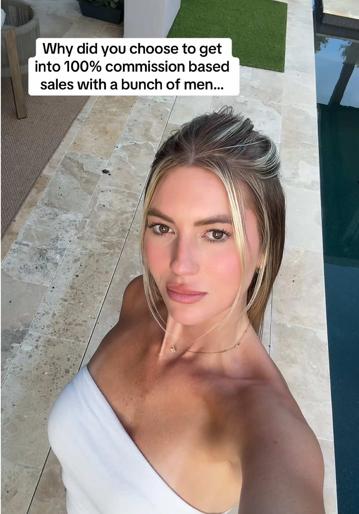 Best decision ever & the GIRLS are taking over this industry 🤪😚  #sales #insurancebroker #foundersfinancial #insuranceagent #saleshumor #entrepreneur  