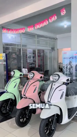 Hallo Semua kita kenalan dlu yuk,Ini nih yamaha grand filano yang punya bagasi luas,Pengisian BBM di depan agak mudah dan juga ada Elektronik power Socket untuk pengisian batrai Hp kamu lohh😍 #grandfilano #yamaha #nmax#ddsjambi #indonesia🇮🇩 #fyp #follow #like 