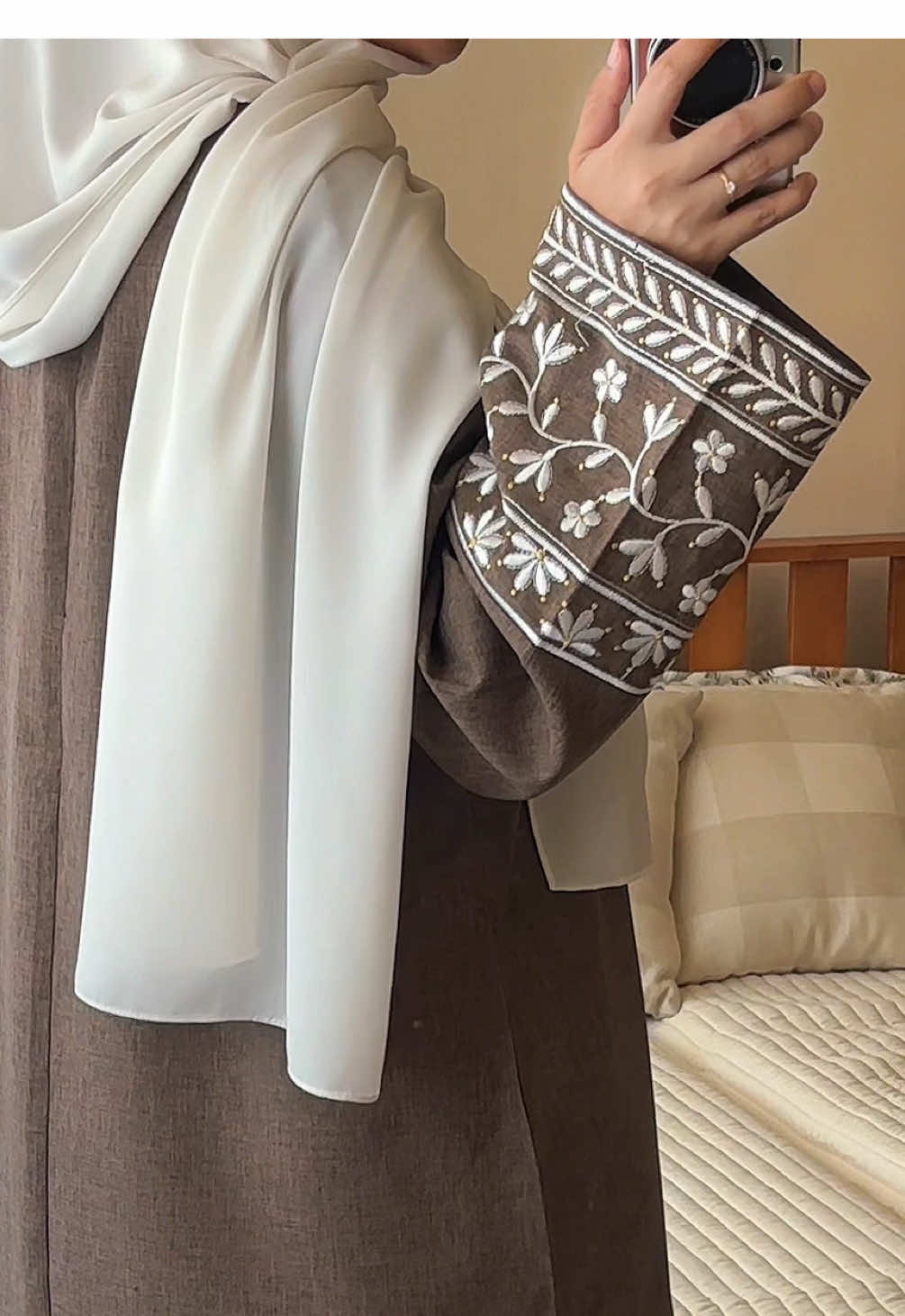 Another day, another embroidery abaya 🤎 ref: M, coklat #abaya #abayagirls #jubah #kaftan #abayasulam #muslimahoutfit #muslimahfashion 