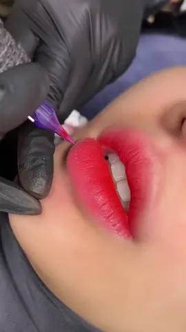 Phun môi tan viền #dinhpobeauty #moitanviendinhpobeauty #phunmoitanviendinhpo #phunmoitunhien #khuthammoi 