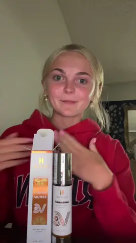 I loveee this vitamin c serum it keeps me looking great 🤍🤍🤍 #vitamincserum #tiktokmademebuyit  @HANYWIL Store 
