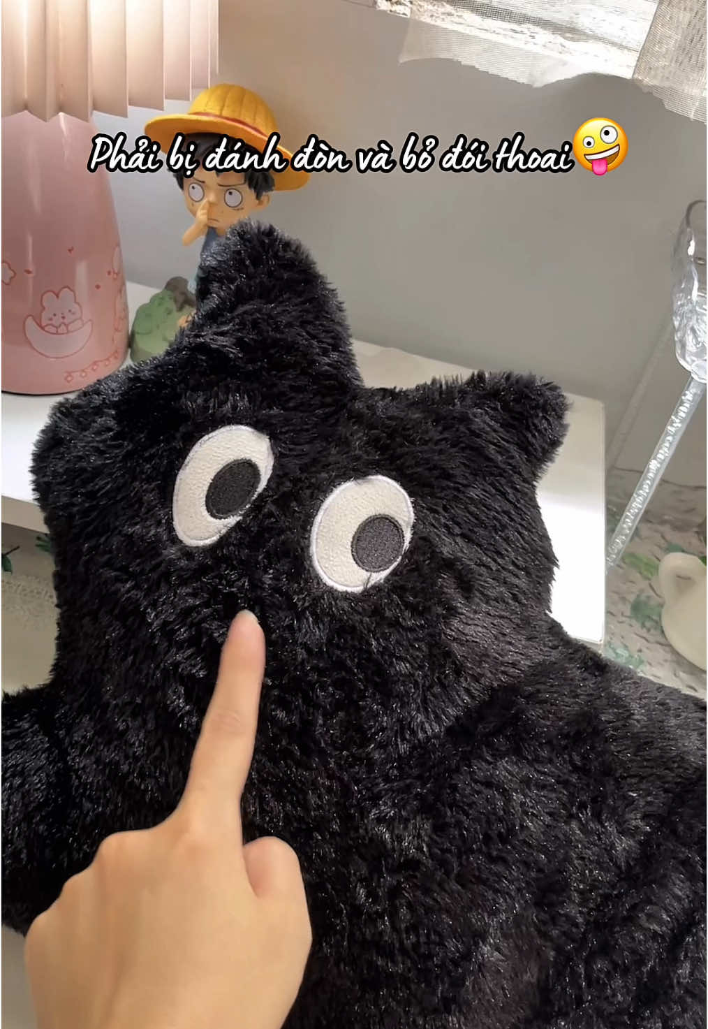 Một chiếc mèo hay liếc 😹#meo #gaubong #goiom #quatang 