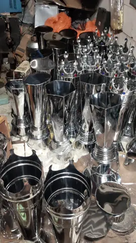 Champions Piala Sepak Bola Bulu Tangkis Voli Tenis Trophy Stainless Steel Modern Elegan Warna Mengkilap Juara 1 2 3 Tahan Lama Anti Karat Desain Mewah#pial #pialasepakbola #campion #piala2025 #pialaminimalis 