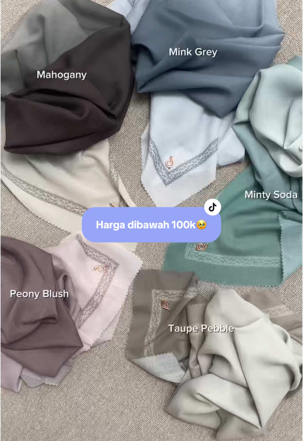 Harganya dibawah 100k🥹 Langsung checkout sekarang!! #hijabmotifpremium #dafanyascarf #hijabmotif #paydaysale #wibgajian #fyp #rekomendasioutfit #pov #gradasi #hijabmalay #rekomendasi 