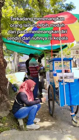 Berusaha selalu berfikir positif #pejuangrupiah #jualancilokbacil 