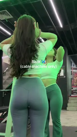 love back day 😍🫶🏻 #gym #backworkout #motivation 