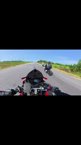 Đôi khi chỉ cần vác xe đi tua 1 chuyến nv là đủ #xuhuongtiktokk #xuhuong #xhtiktok2024 #cbr650r #nhanvatchinh 