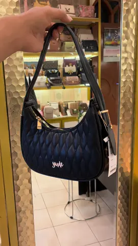 Apes banget bestie, udah capek-capek nabung taunya tas ini sekarang lagi banting harga  #tasselempangwanita #handbagwanita #taswanitaelegan #shoulderbagwanita 