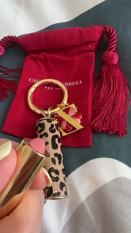 #carolinaherrera #lipstick #beauty #makeup #ch #rouge #followme #tiktokviral #tiktoker #followme #tiktok #tiktoker #like #follower #following #مشترياتي_الكيوت🌸🌸 #مشترياتي 