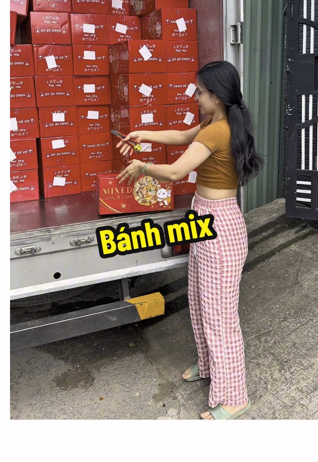 #CapCut bánh mix 2.3kg em về hàng #xh #food #banhbonglan #banhmixdailoan #banhmix 