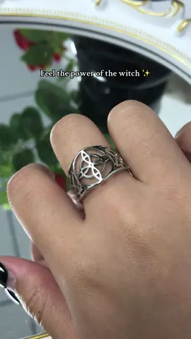 Feel the power of the witch. #witch #knot #ring #Love #gift #tiktokshopsummerturnup #stainlesssteel #jewelry #viral #fyp #dealsforyoudays  