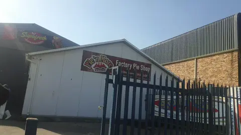 #plugs#businesstips #creatorsearchinsight #@factory pieshop in edenvale