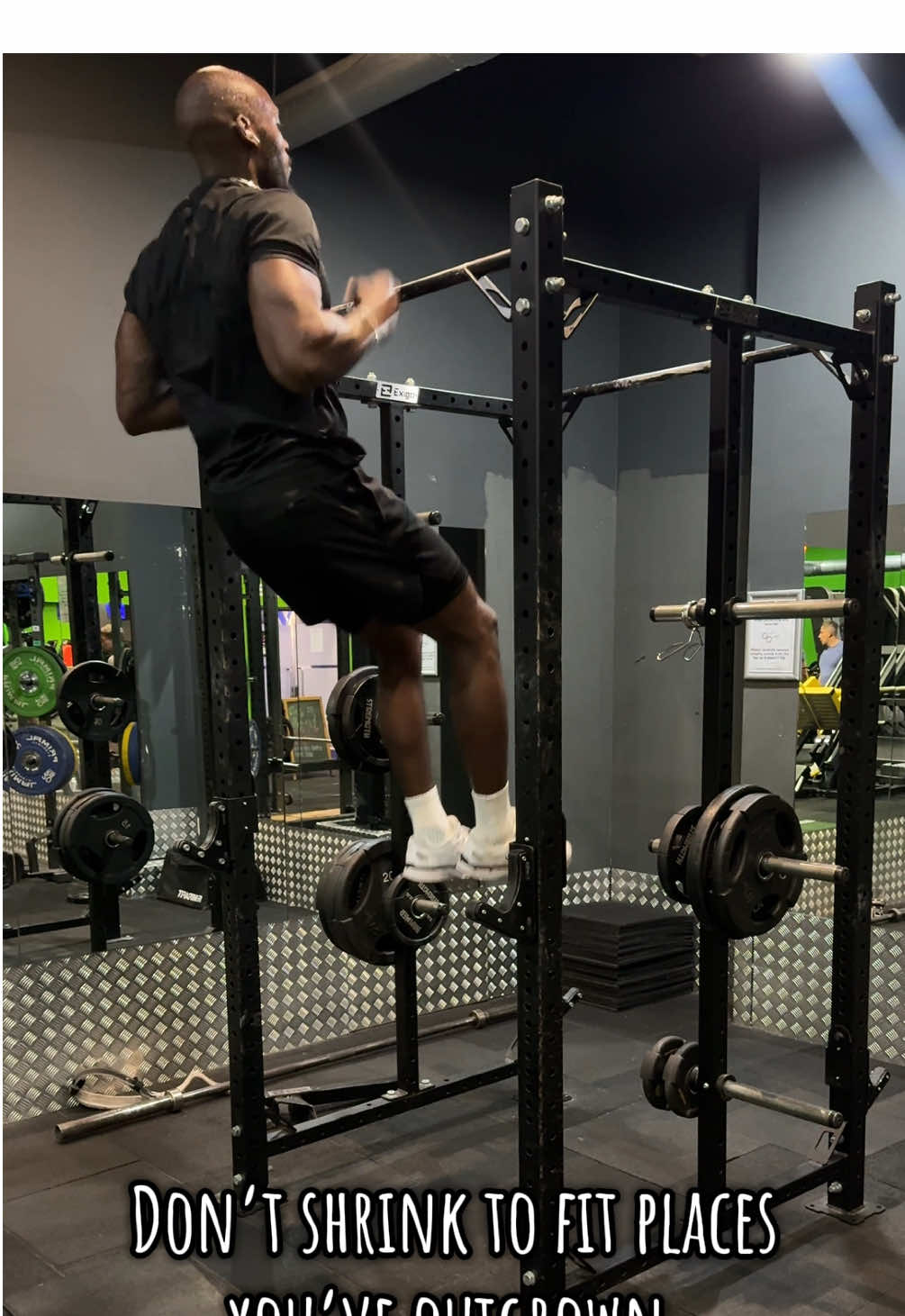 “Growth isn’t always pretty. Sometimes it hurts, stretches, and breaks you before it builds you. But every pain has purpose. Keep going.” 🙌🏾💪🏾 #FitnessMotivation #GymLife #NoPainNoGain #FitnessJourney #GetFit #FitLife #Calisthenics #MindOverMatter #DisciplineEqualsFreedom #StayMotivated #DailyGrind #HardWorkPaysOff