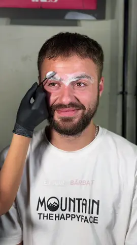 Glumești, care sprâncene ?😳