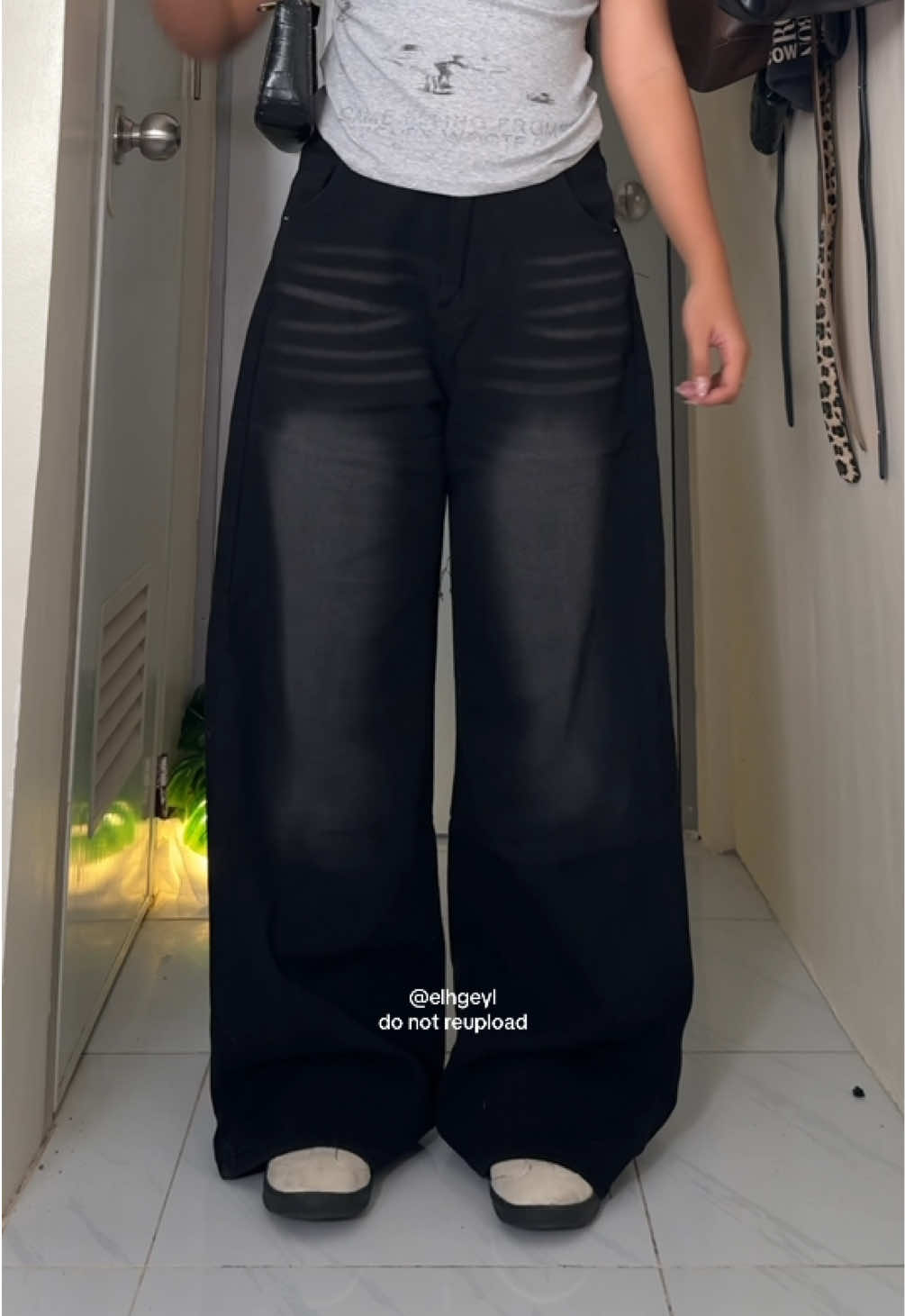 300+ black pants?!! 😮‍💨💖 #baggypants #blackpants #denimpants #widelegpants #outfitideas #fitcheck #TikTokFashion 