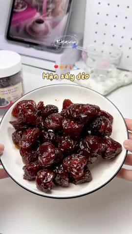 Mận sấy dẻo dẻo chua ngọt ăn siu cuốn🤤 #mansaydeo #omainhatanh #ancungtiktok #reviewanngon #muataitiktok #unboxing #kikiriviu 