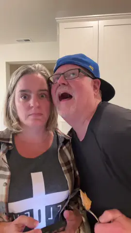 @Wendi #contagiousjoy #marriedlife #sillycouple #laughing #hilarious #annoyinghusband #laughter #peanutbutter #jif #marinersfan 