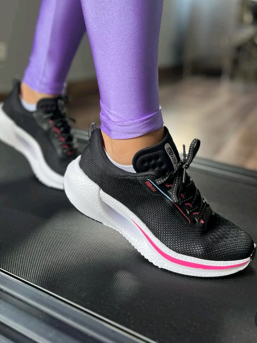 Tênis Acadêmia R$ 199,90 3x 💳. Tênis específico pra treinos, exercícios e esportes em geral. Leve, confortável ele trás segurança no seus treinos.  Enviamos pra todo Brasil, na caixa original com nota. #tenis #calcados #calcadosfemininos #tenisfeminino #academiamotivação #teniscorrida #teniscorrida #tenisesportivo #academia #actvitta @Actvitta 