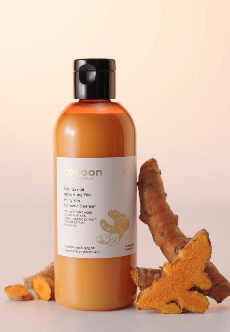 Làn bọt mịn, da sạch thoáng, đều màu và rạng rỡ mỗi ngày với Sữa Rửa Mặt Nghệ Hưng Yên #CocoonVietnam #Myphamthuanchay #Vegancosmetic 