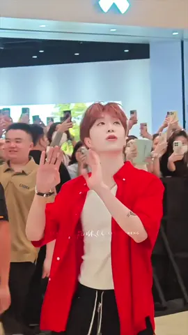Nay ảnh red, mà red ngoan xinh iu #phạmthừathừa #fanchengcheng #wusu 