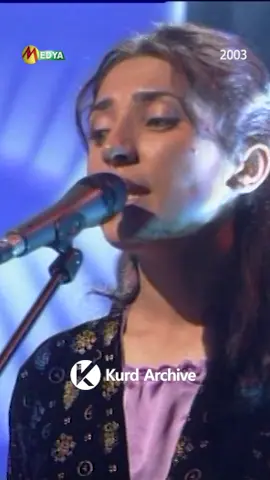 Koma Asmîn-Ez keçim keça Kurda me   (2003) Berdewama wê: https://youtu.be/PoINyguOsSQ  #kurdarchive #kurdistan #arsiv #kurdischmusic #medyatv #komaasmin