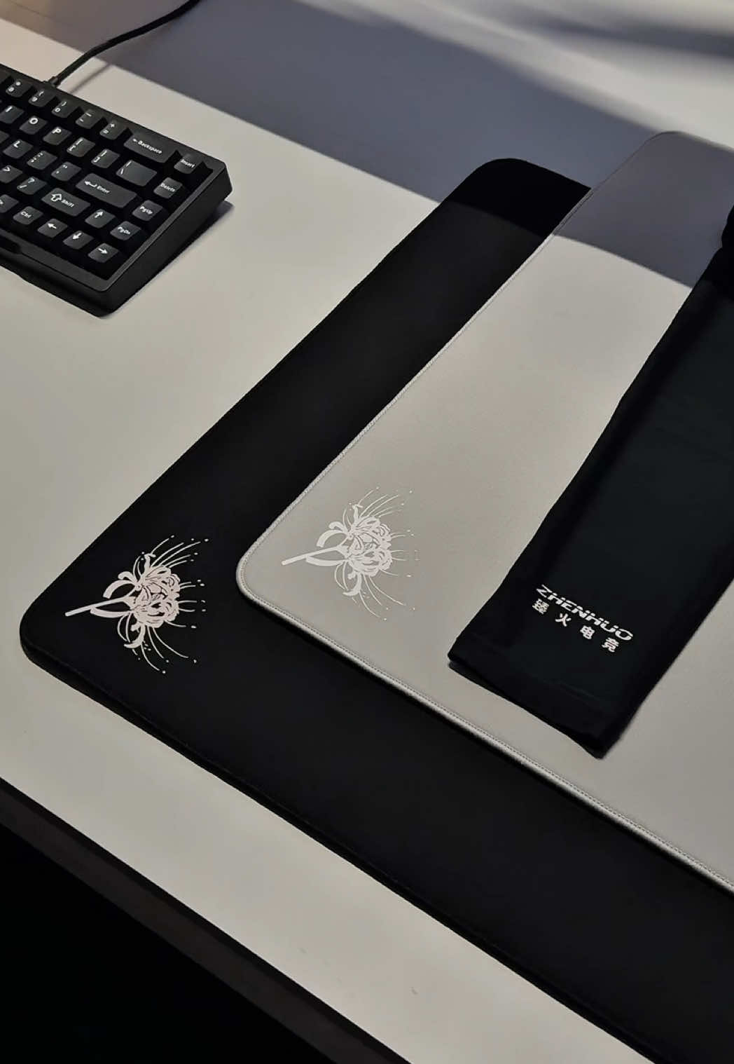 ZHENHUO MOUSEPAD  🖤🩶— 490x420x5mm Clean, minimal design. One of the best mousepads I’ve ever tested. Link in my bio. Thanks @ZHENHUO GEAR 🖤 #setupgaming #setup #techtok #pcgaming #pc #wallpaper #zhenhuo 
