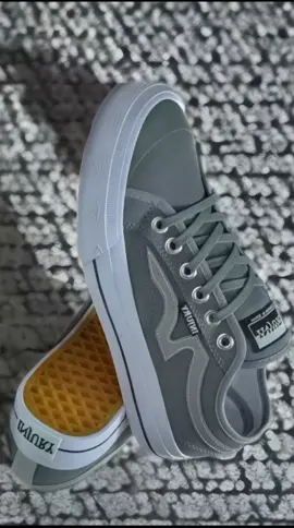 Sepatu Sneakers Kasual Sepatu Sekolah Pria Wanita Volitans Abu/Grey Reflektive 37 - 45 #sepatu #machostore #fyp #megaguncang #cuantanpabatas #sepatupria #fashionpria #sepatukanvas 