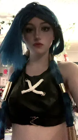 #jinx #arcain #vi #ishajinxcosplay  #isha #powder 