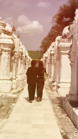 အချစ်နဲ့🩵ဘုရားသွားဖြစ်🥰#foryou #fypシ #ရောက်ချင်တဲ့နေရာရောက်😍🤗🤗😅😅 #CapCut 