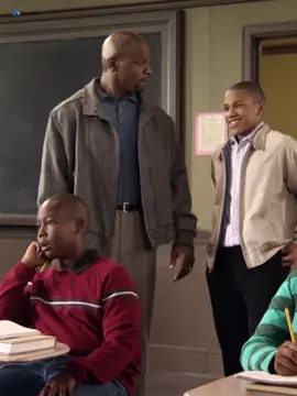 عرف سبب رسوب ابنه 😂 | everybody hates chris #الفيلم_كامل #المحتوى_كامل #terabox 