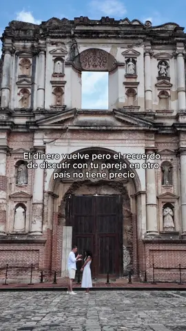 Tengo que admitir que las discusiones siempre son por mi culpa, pero que mejor que decir discutiendo pero en otro país 🫢 #amoradistancia #parejasgoals #amorbonito #travelcouple #humor #parejasdetiktok 