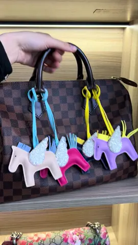 Which is your favorite 😍 🤩 I love them all😆#luxurydeluxe #authentic #luxurybags #lv #speedy 