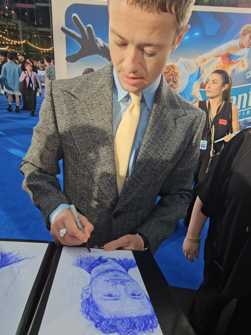 ~Joseph Quinn~ Fantastic Four premiere in Berlin #fantasticfour #josephquinn #strangerthings #marvelstudios  #humantorch #redcarpet #premiere #autograph #illustration #portrait #drawing #art #ballpen #Kunst #Zeichnung #berlin 