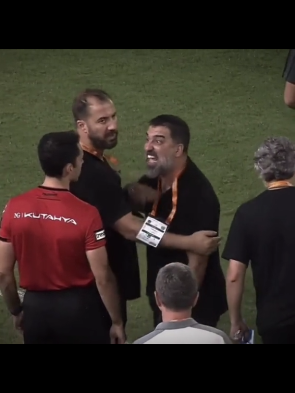 Herkes olmaktan korktuğu kişiye dönüşür... #ardaturan #fatihterim #foryou #josemourinho #sadedit 