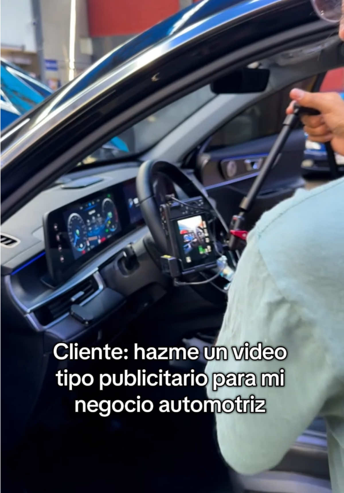 Cliente: hazme un video publicitario para mi negocio automotriz 🚗⚙️🔥#automotriz ##filmmaker #audiovisual #mecanicaautomotriz #tallerautomotriz #carros #serviciotecnico #staff #marketingtips #creativo #agenciademarketing #coches #videografo 