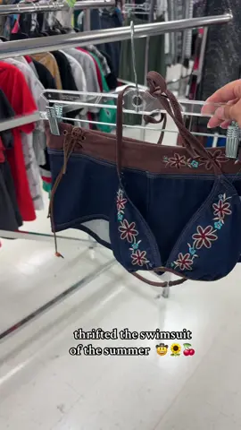 & it’s not even fast fashion 😝 #thrift #thrifting #bellahadid #cowgirl #Summer #victoriassecret #coastalcowgirl #cottagecore #aesthetic #swimsuit #y2k #2000s #vintage #pennylane #70s #goodwillfinds #frankiesbikinis #pinterest 