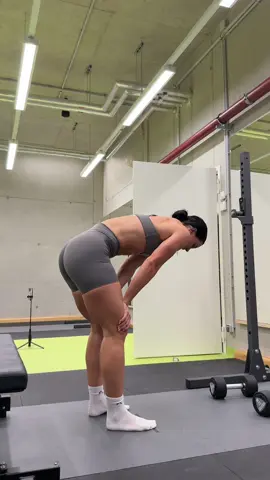 Another gym session as a bobsleigh athlete 🤝🏼 wearing @Oner Active unified in ash grey -code: DESI                 #bobsleigh #explosivegym #plyometrics #speed 