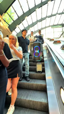 This Song always slaps 🕺🕺