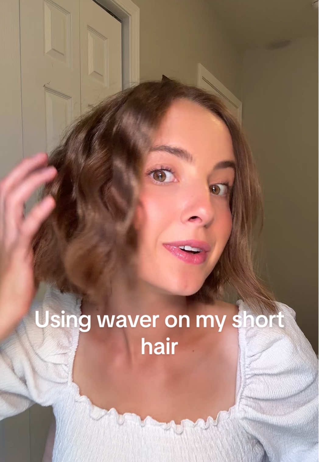 This is my favorite summer look for my bob and it so fast and easy! This is the @TYMO BEAUTY US compact rovy waver! #shorthairstyles #shorthair #tymobeauty #tymorovycompact #SuperBrandDay #easyhairstyles  