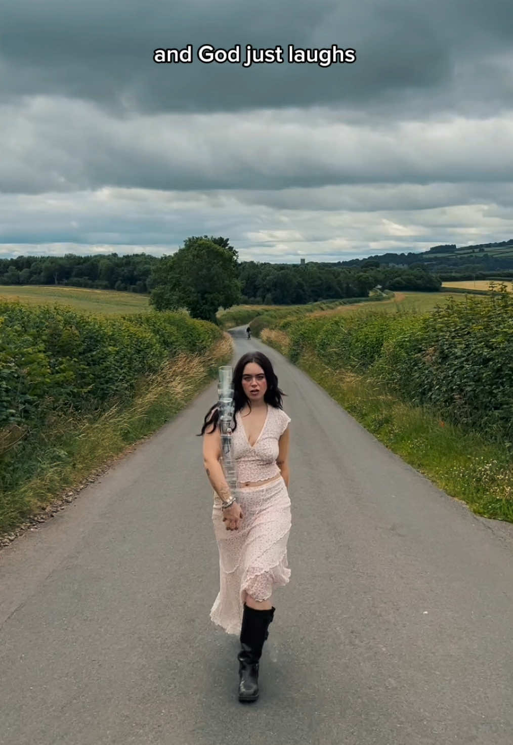 Someone woke up on the wrong side of the bed this morning…  #newmusic #singersongwriter #independentartist #fyp 