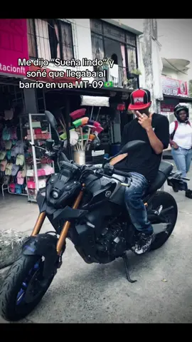 Soñar no cuesta nada ⚡️#motorcycle #brasil #soñar #lindo #clavedeléxito #fyp #barrio #yamaha #mt09sp❤🧿 