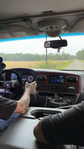 WDI everything 🙌🏼 Little sneak peek on what’s been going on 🤫 👀 #s400 #socalbillet #flatwoods #warrendiesel #nitrousoutlet #powerstroke #nonvgt 