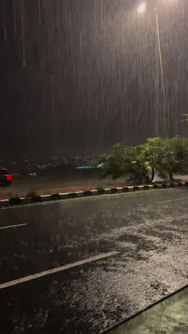 الشُعووور ❄️🫂🤎🤎🤎🤎 #abha #مطر #🌧️🌧️⛈️⛈️☔☔🌧️🌧️⛈️⛈️☔☔ 