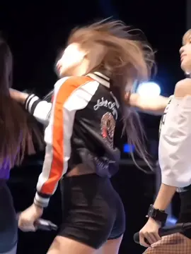 #JENNIE :: JENNIE TE AMO MI AMOR 😍🫦🔥 //  - MENCIONES  - @blackpinkofficial  - @JENNIE  - @TikTok en español  - @TikTok  - Hashtags #jennie #fyp #tiktok #noflop #viral #zyxcba 