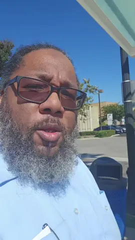 More operators from different companies should do this more. We out here doing the same job, and only we know what we go through. I acknowledge you! #losangeles #busdriver #longbeachtransit 