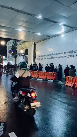 Tanpa kamu, dunia ini memang tak lagi sama, tapi ia tak berhenti berputar hanya karena hatiku patah. Dan perlahan, aku mulai menemukan alasan untuk tetap bertahan - bukan lagi karena kamu, tapi karena aku pantas bahagia, meski tanpamu. #foryou 